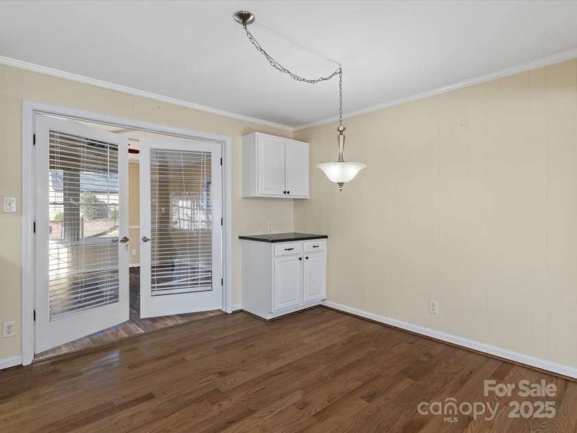 105 Victoria Drive, Statesville, NC 28625.  MLS# CAR4196550, YatesRealty ID 8880. 