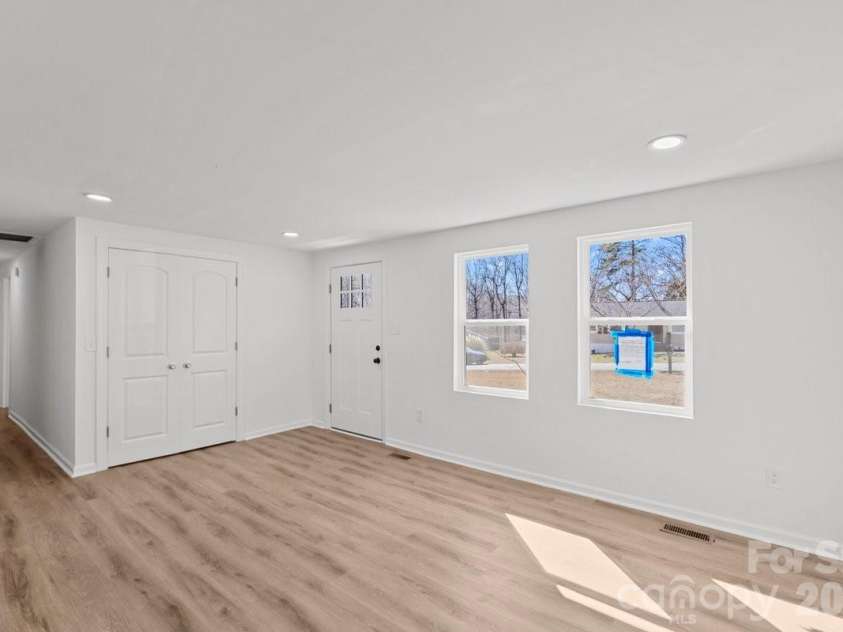 3900 Branding Iron Drive, Gastonia, NC 28052.  MLS# CAR4343412, YatesRealty ID 8880. 