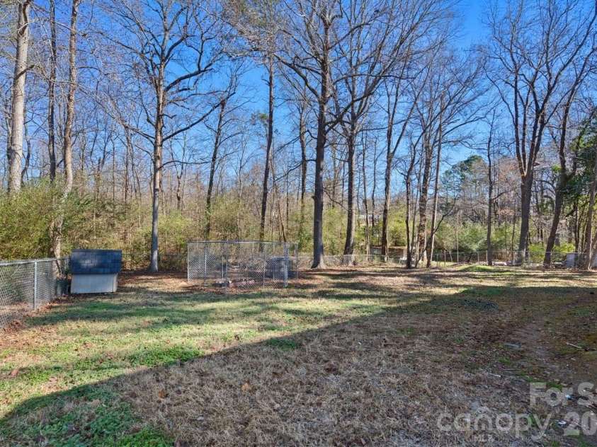 3900 Branding Iron Drive, Gastonia, NC 28052.  MLS# CAR4343412, YatesRealty ID 8880. 