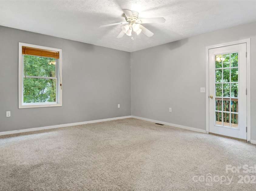 202 Cardinal Crest Lane, Asheville, NC 28805.  MLS# CAR4242453, YatesRealty ID 8881. 