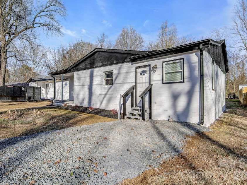 1200 Grady Street, Salisbury, NC 28144.  MLS# CAR4346905, YatesRealty ID 8882. 