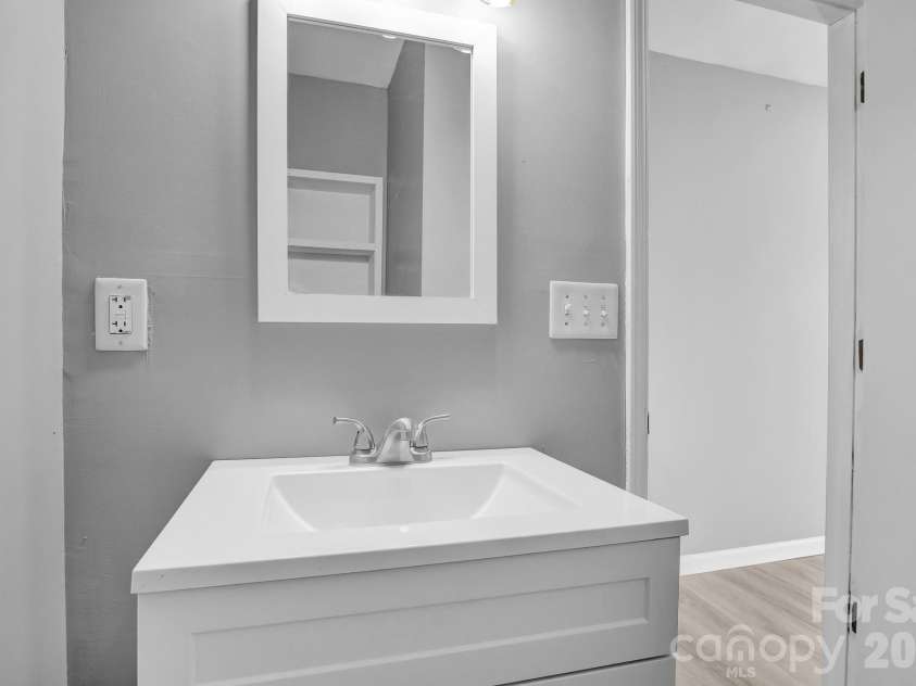 1200 Grady Street, Salisbury, NC 28144.  MLS# CAR4346905, YatesRealty ID 8882. 
