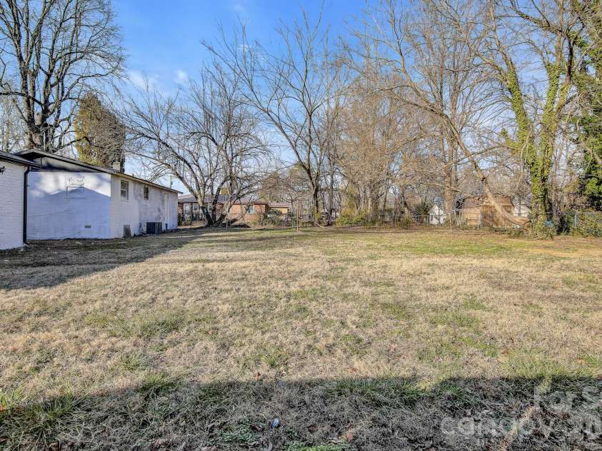 1200 Grady Street, Salisbury, NC 28144.  MLS# CAR4346905, YatesRealty ID 8882. 