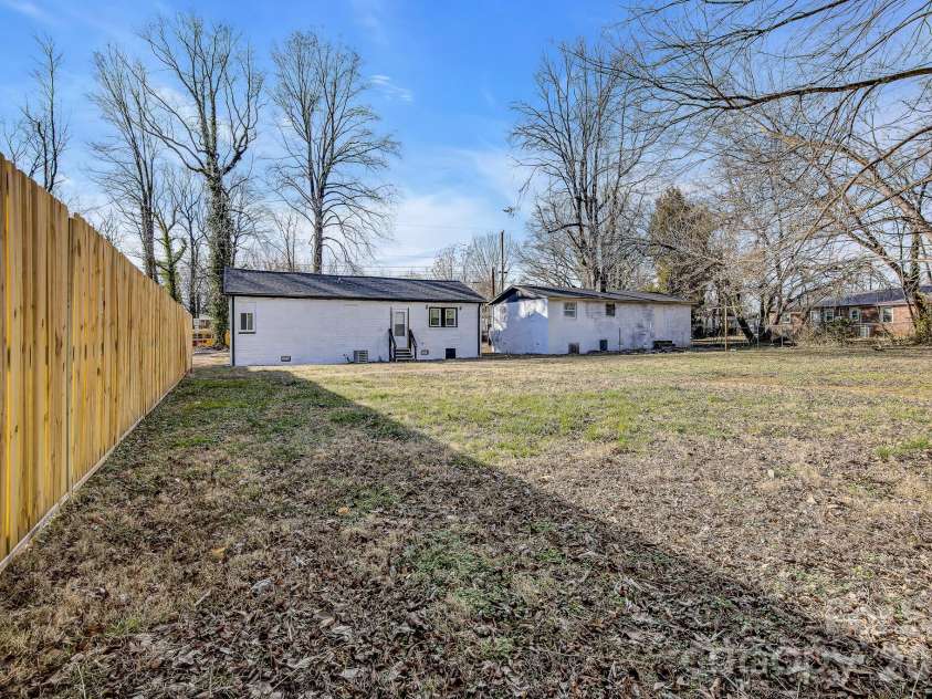 1200 Grady Street, Salisbury, NC 28144.  MLS# CAR4346905, YatesRealty ID 8882. 