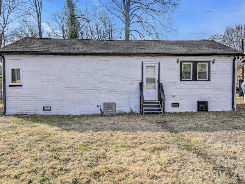 1200 Grady Street, Salisbury, NC 28144.  MLS# CAR4346905, YatesRealty ID 8882. 