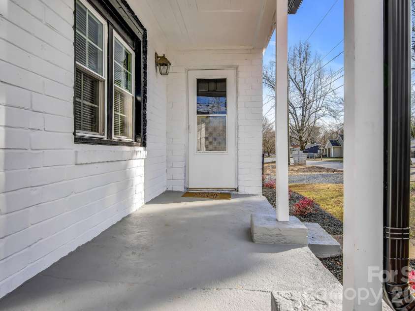 1200 Grady Street, Salisbury, NC 28144.  MLS# CAR4346905, YatesRealty ID 8882. 
