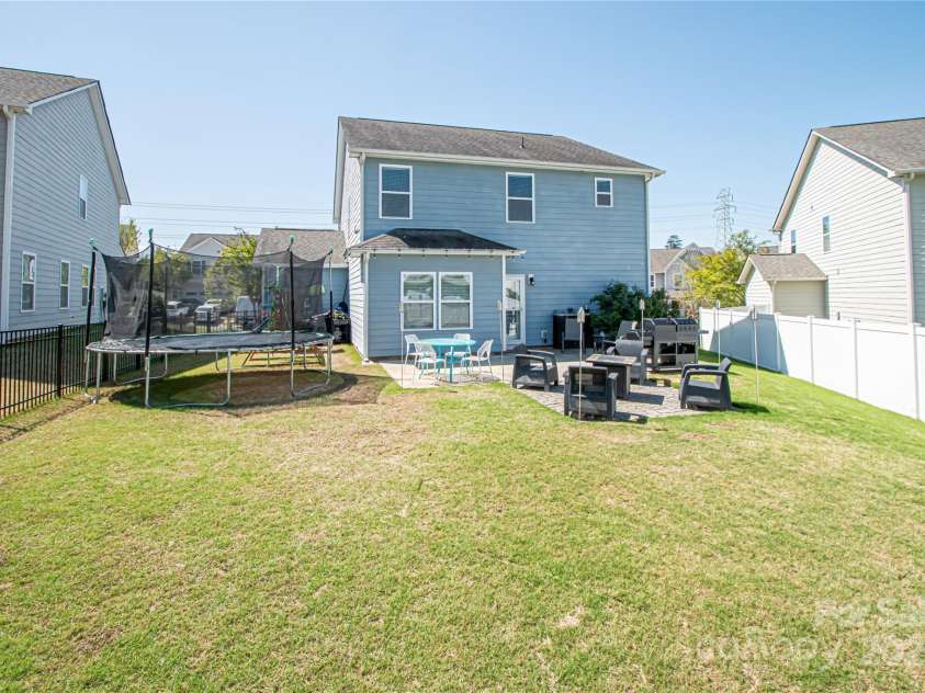 2207 Atwell Glen Lane, Pineville, NC 28134.  MLS# CAR4246568, YatesRealty ID 8882. 