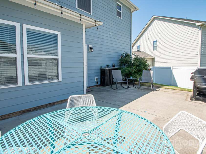 2207 Atwell Glen Lane, Pineville, NC 28134.  MLS# CAR4246568, YatesRealty ID 8882. 