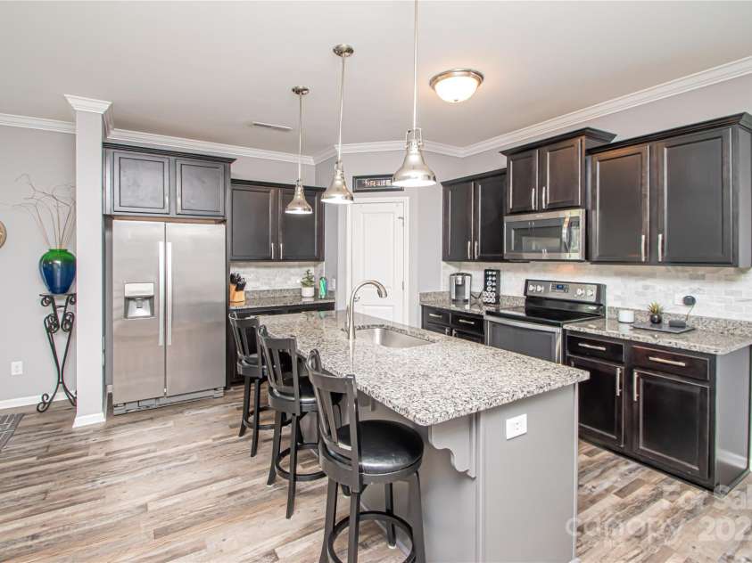 2207 Atwell Glen Lane, Pineville, NC 28134.  MLS# CAR4246568, YatesRealty ID 8882. 