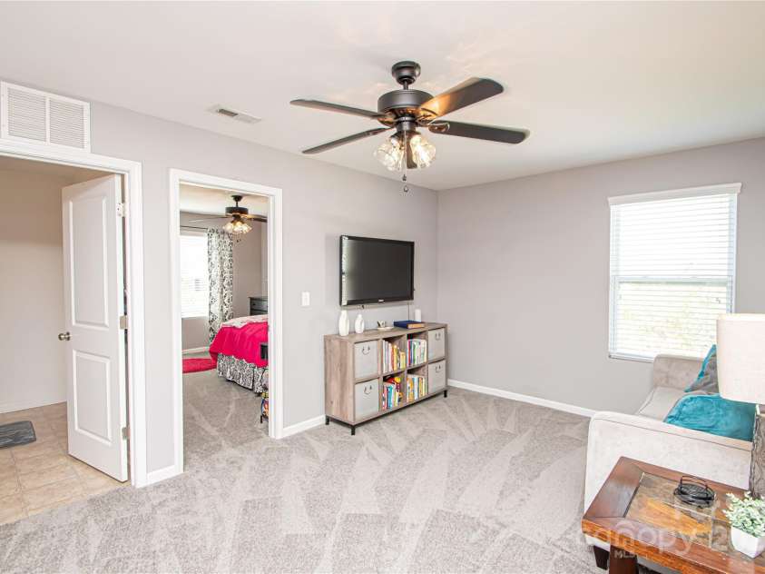 2207 Atwell Glen Lane, Pineville, NC 28134.  MLS# CAR4246568, YatesRealty ID 8882. 