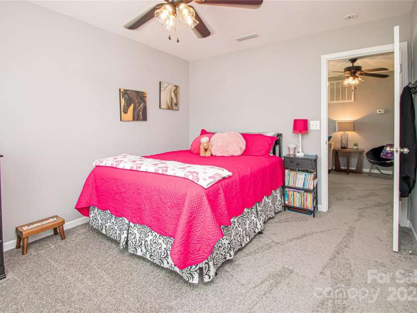 2207 Atwell Glen Lane, Pineville, NC 28134.  MLS# CAR4246568, YatesRealty ID 8882. 