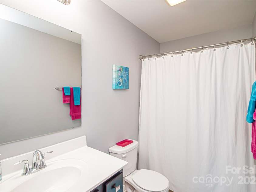 2207 Atwell Glen Lane, Pineville, NC 28134.  MLS# CAR4246568, YatesRealty ID 8882. 