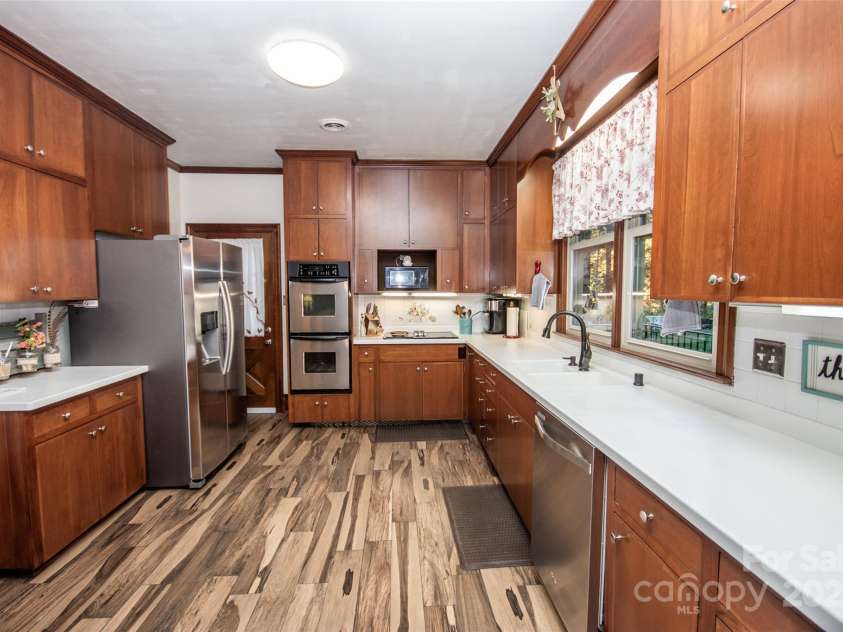 322 Valley Stream Road, Statesville, NC 28677.  MLS# CAR4321072, YatesRealty ID 8883. 