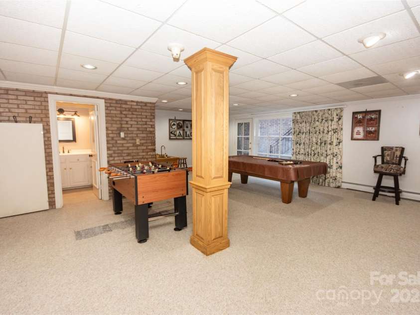 322 Valley Stream Road, Statesville, NC 28677.  MLS# CAR4321072, YatesRealty ID 8883. 
