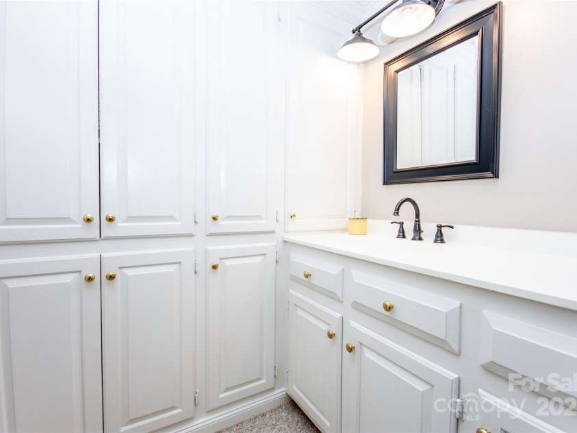 322 Valley Stream Road, Statesville, NC 28677.  MLS# CAR4321072, YatesRealty ID 8883. 