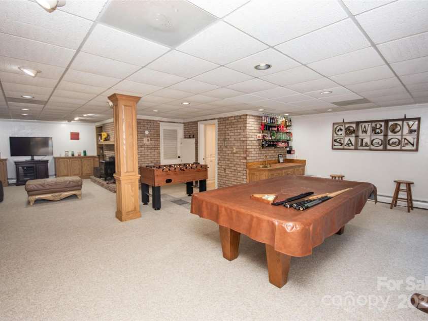 322 Valley Stream Road, Statesville, NC 28677.  MLS# CAR4321072, YatesRealty ID 8883. 