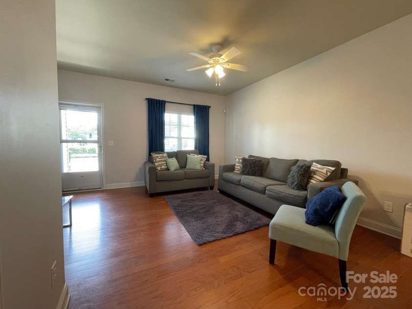 4327 Kobuk Lane, Charlotte, NC 28269.  MLS# CAR4184611, YatesRealty ID 8884. 