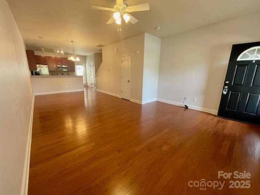4327 Kobuk Lane, Charlotte, NC 28269.  MLS# CAR4184611, YatesRealty ID 8884. 