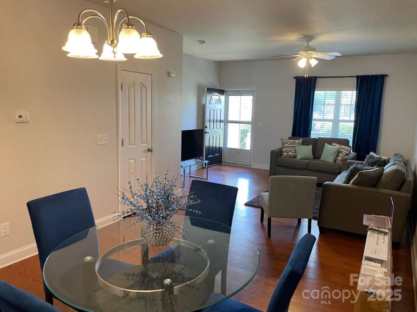 4327 Kobuk Lane, Charlotte, NC 28269.  MLS# CAR4184611, YatesRealty ID 8884. 