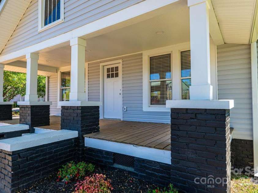 1143 College Avenue, Newton, NC 28658.  MLS# CAR4245448, YatesRealty ID 8885. 