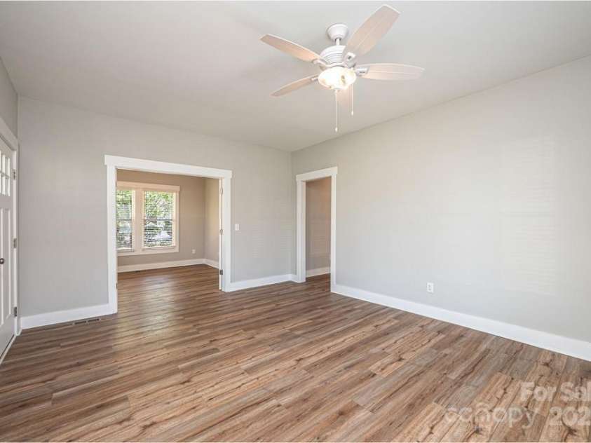 1143 College Avenue, Newton, NC 28658.  MLS# CAR4245448, YatesRealty ID 8885. 