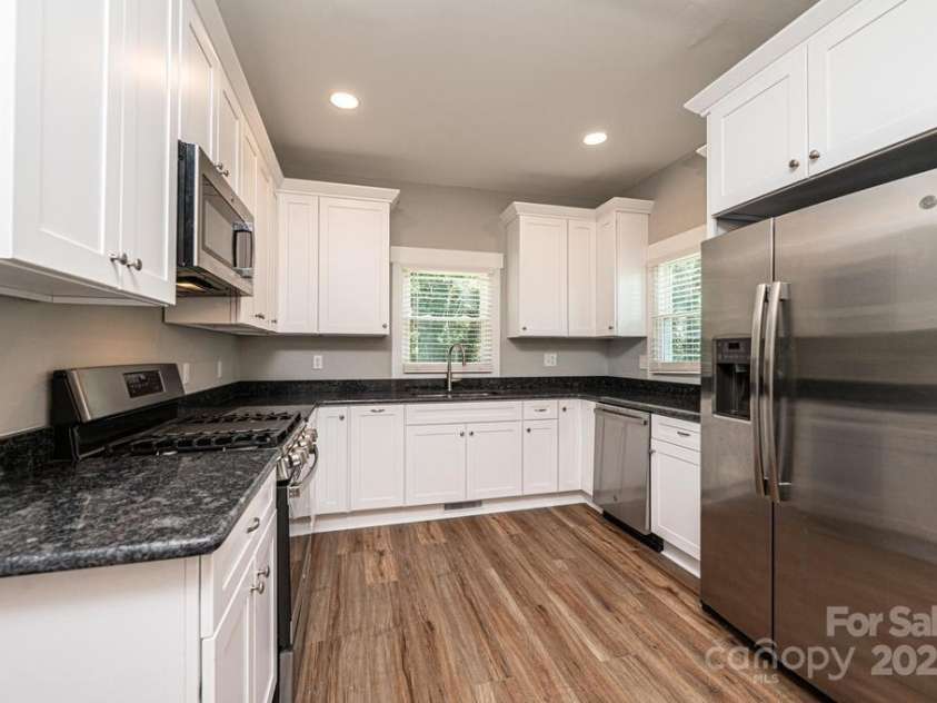 1143 College Avenue, Newton, NC 28658.  MLS# CAR4245448, YatesRealty ID 8885. 