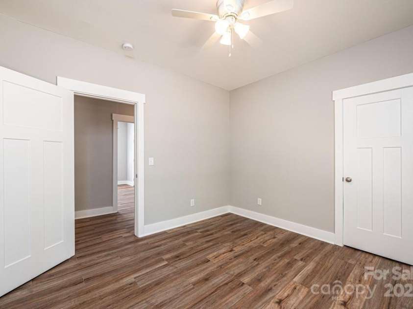 1143 College Avenue, Newton, NC 28658.  MLS# CAR4245448, YatesRealty ID 8885. 