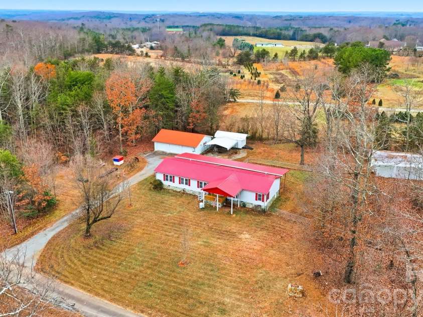 4915 Quartz Ridge Drive, Maiden, NC 28650.  MLS# CAR4328743, YatesRealty ID 8886. 