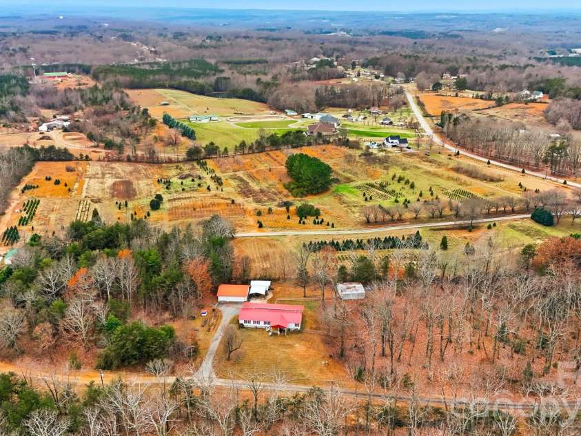 4915 Quartz Ridge Drive, Maiden, NC 28650.  MLS# CAR4328743, YatesRealty ID 8886. 