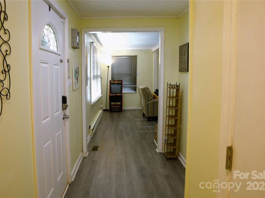 6124 Old Plank Road, Charlotte, NC 28216.  MLS# CAR4243091, YatesRealty ID 8887. 