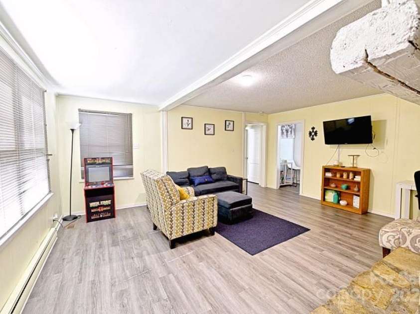 6124 Old Plank Road, Charlotte, NC 28216.  MLS# CAR4243091, YatesRealty ID 8887. 
