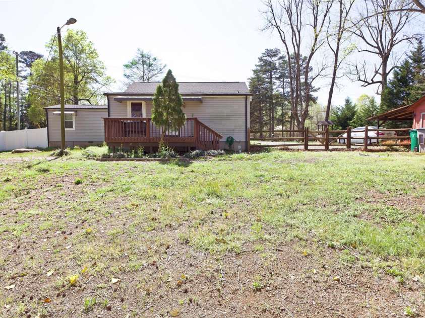 6124 Old Plank Road, Charlotte, NC 28216.  MLS# CAR4243091, YatesRealty ID 8887. Back Yard