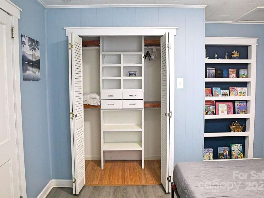 6124 Old Plank Road, Charlotte, NC 28216.  MLS# CAR4243091, YatesRealty ID 8887. Bedroom 2