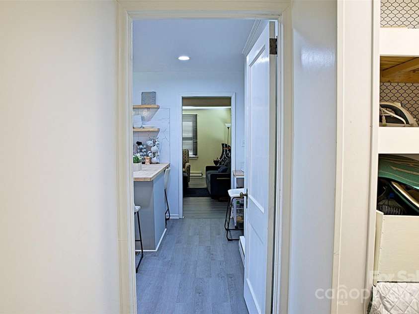 6124 Old Plank Road, Charlotte, NC 28216.  MLS# CAR4243091, YatesRealty ID 8887. Laundry Room