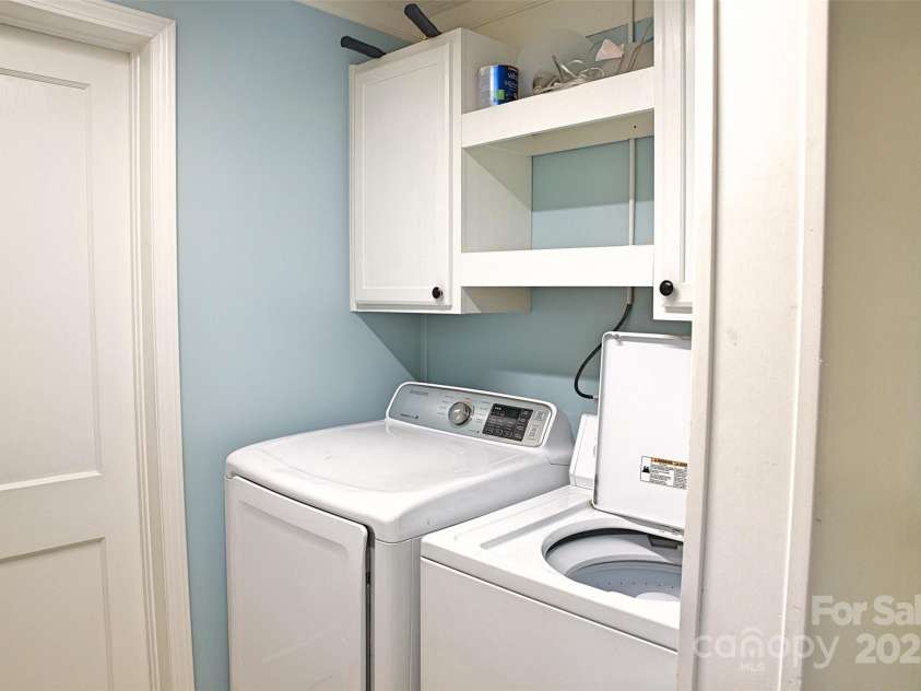 6124 Old Plank Road, Charlotte, NC 28216.  MLS# CAR4243091, YatesRealty ID 8887. Laundry Room