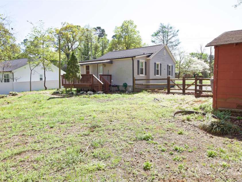6124 Old Plank Road, Charlotte, NC 28216.  MLS# CAR4243091, YatesRealty ID 8887. Red Barn in Backyard, for extra storage