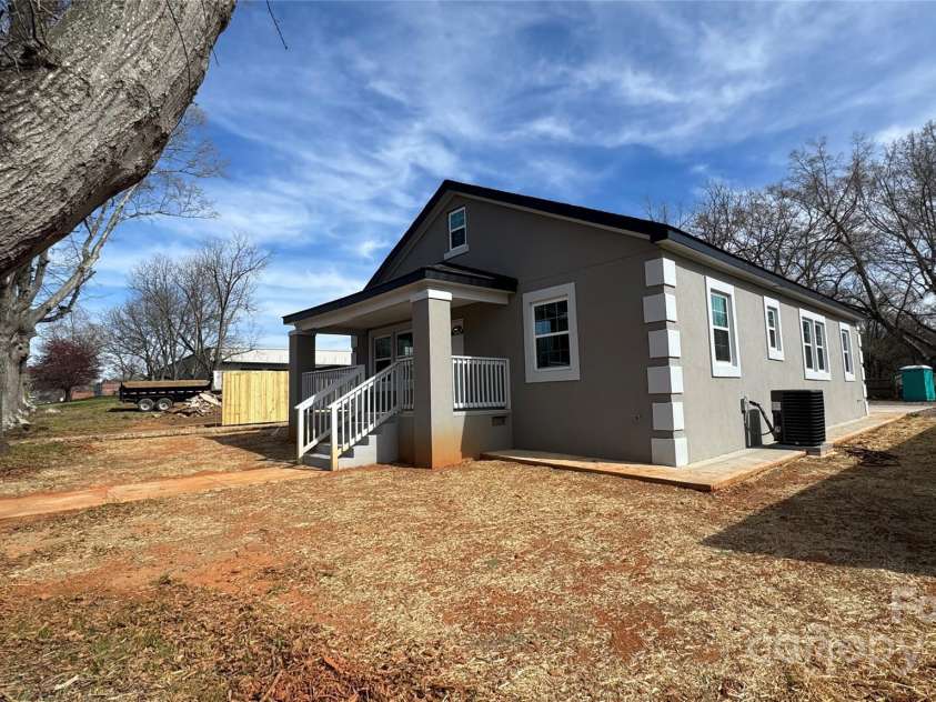 702 Grover Street, Shelby, NC 28150.  MLS# CAR4237734, YatesRealty ID 8888. Street View