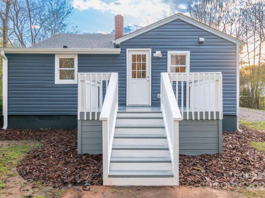 6282 Richburg Road, Great Falls, SC 29055.  MLS# CAR4235952, YatesRealty ID 8890. 