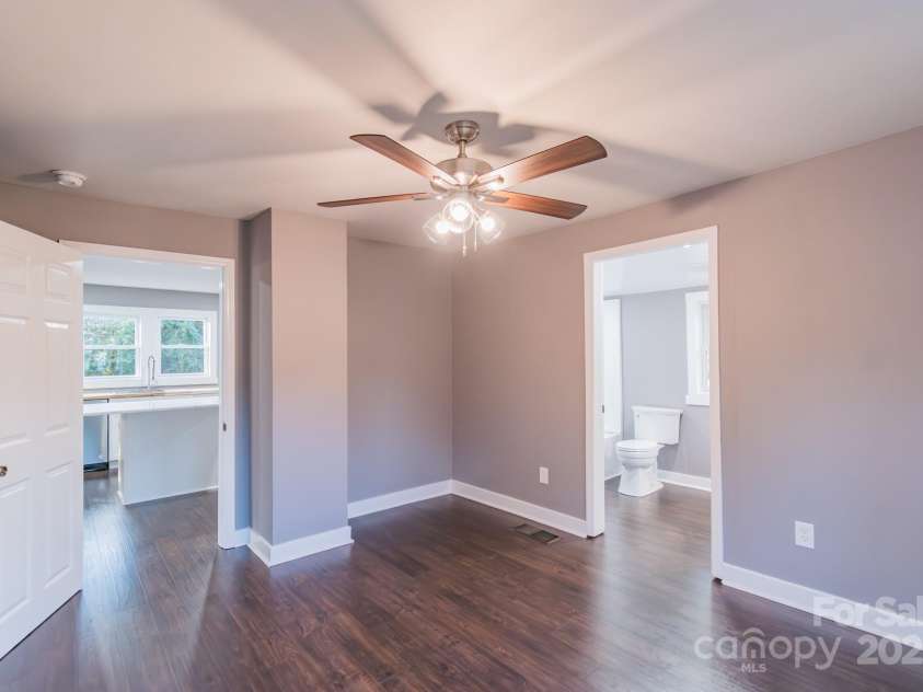 6282 Richburg Road, Great Falls, SC 29055.  MLS# CAR4235952, YatesRealty ID 8890. Primary Bedroom