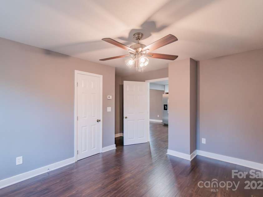 6282 Richburg Road, Great Falls, SC 29055.  MLS# CAR4235952, YatesRealty ID 8890. Primary Bedroom