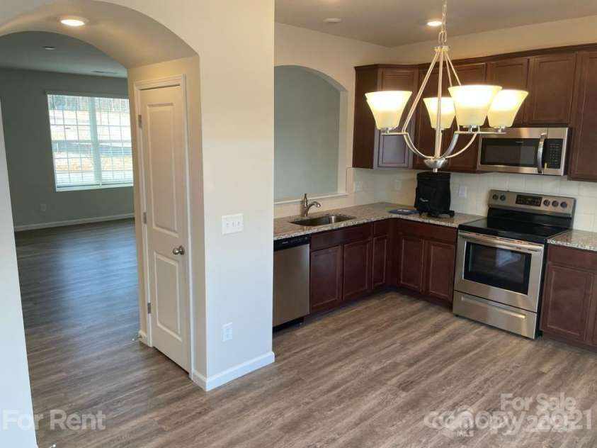 534 Dorman Street, Belmont, NC 28012.  MLS# CAR4243477, YatesRealty ID 8891. 