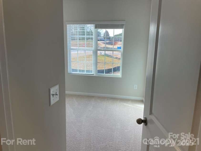 534 Dorman Street, Belmont, NC 28012.  MLS# CAR4243477, YatesRealty ID 8891. 