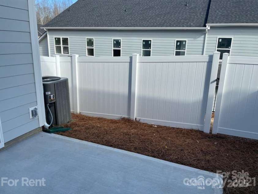 534 Dorman Street, Belmont, NC 28012.  MLS# CAR4243477, YatesRealty ID 8891. 