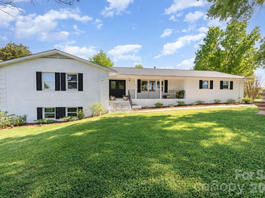 1041 Brawley School Road, Mooresville, NC 28117.  MLS# CAR4419620, YatesRealty ID 8892. 