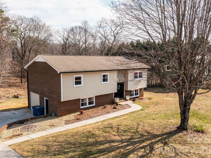 110 Windsor Street, Connelly Springs, NC 28612.  MLS# CAR4351181, YatesRealty ID 8893. 