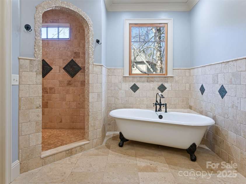 3 Willowside Court, Fairview, NC 28730.  MLS# CAR4204662, YatesRealty ID 8894. 