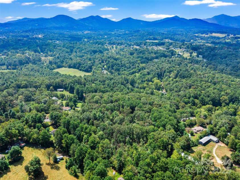 631 Macedonia Road, Asheville, NC 28804.  MLS# CAR4301225, YatesRealty ID 8894. Beautiful location