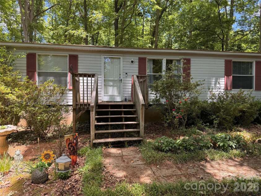 121 Shady Lane, Troutman, NC 28166.  MLS# CAR4352334, YatesRealty ID 8895. 