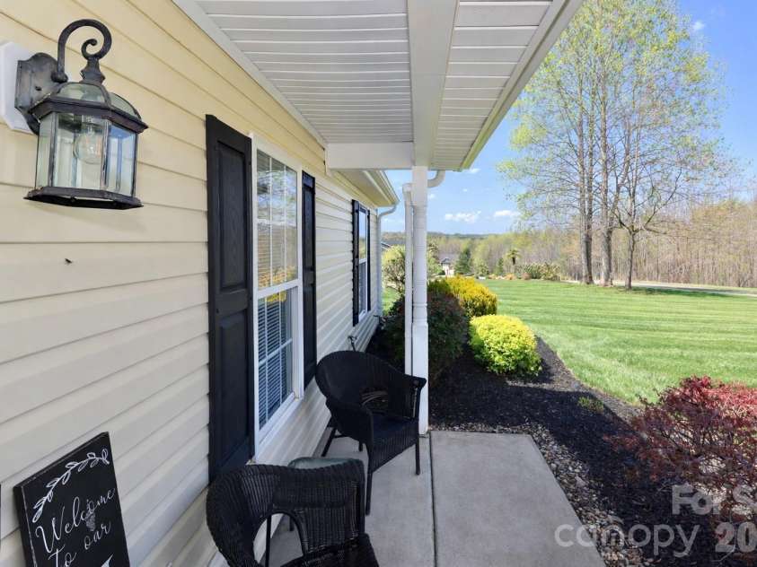 5867 Sunset View Lane, Catawba, NC 28609.  MLS# CAR4364770, YatesRealty ID 8896. 
