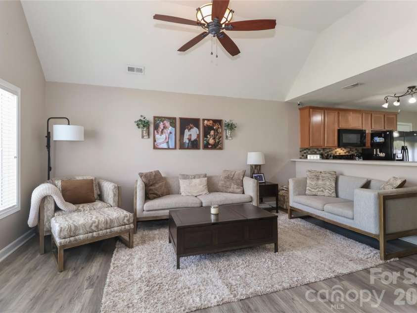 5867 Sunset View Lane, Catawba, NC 28609.  MLS# CAR4364770, YatesRealty ID 8896. 
